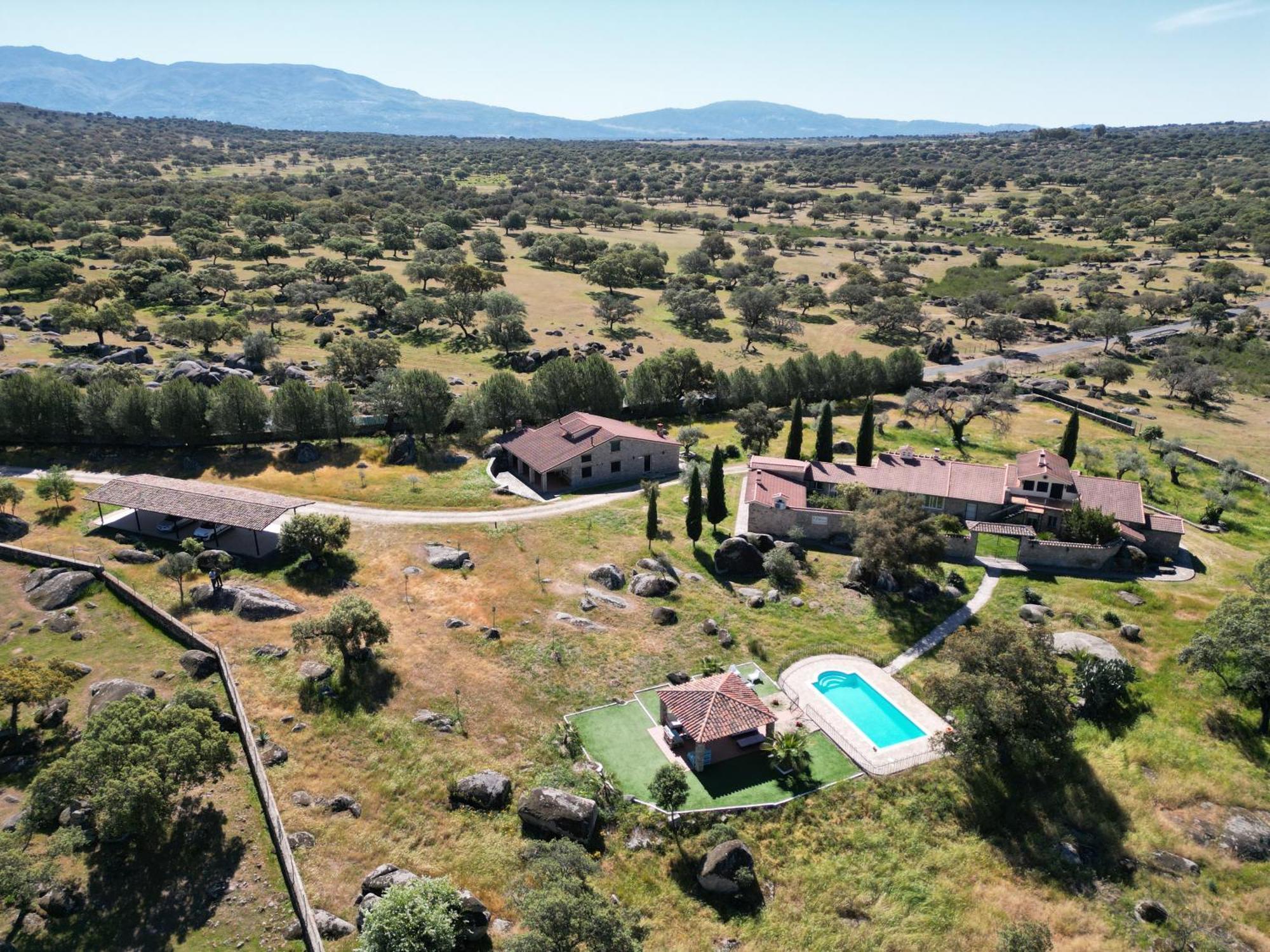 Lidenex Villa Guijo de Granadilla Exterior foto